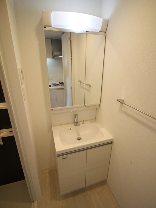 物件内観写真9　(洗面)