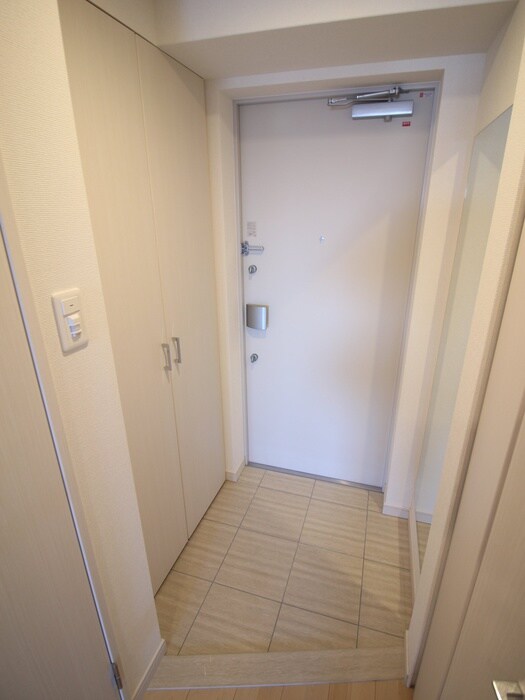 物件内観写真14　(玄関)