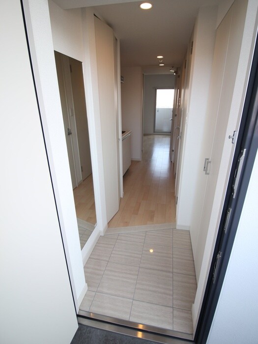 物件内観写真19　(廊下)