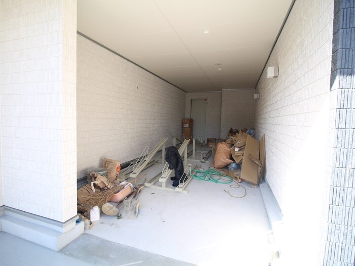 物件外観写真2　(駐輪場)