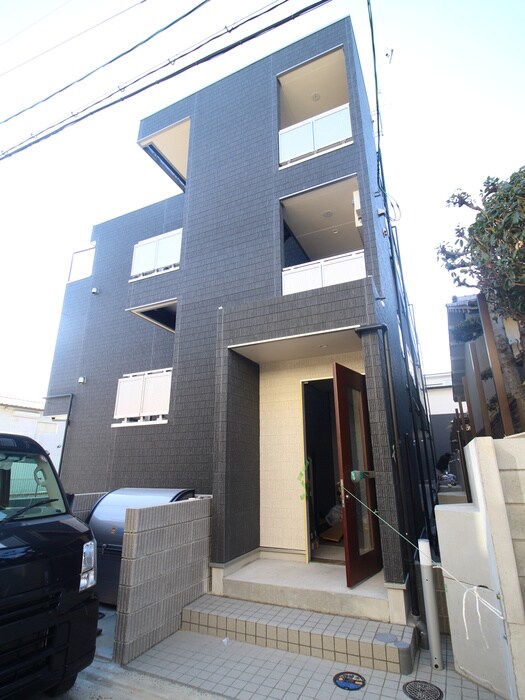 物件外観写真5　(エントランス部分)