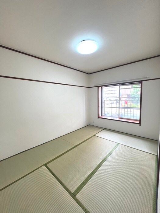 物件内観写真8　(居室)