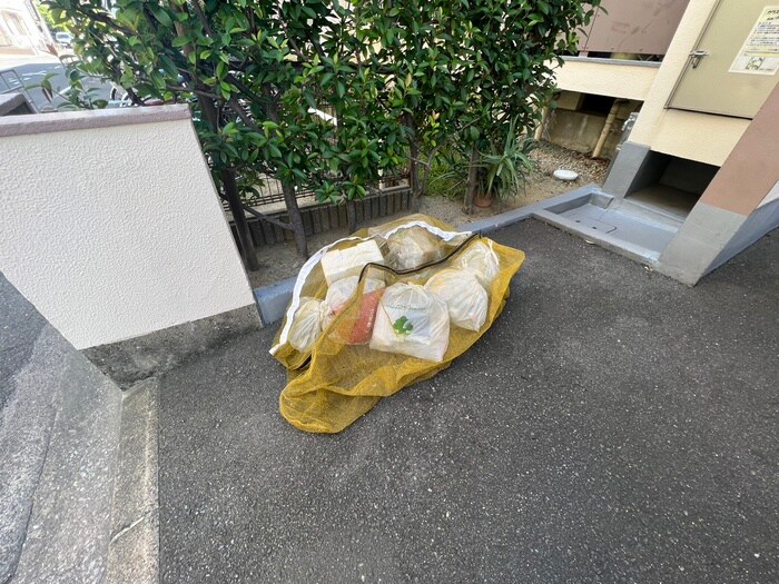 物件外観写真6　(建物設備)