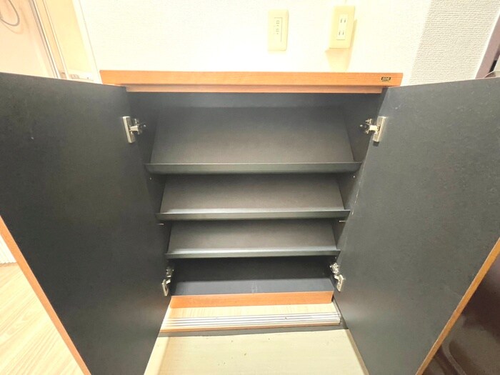 物件内観写真14　(靴箱)