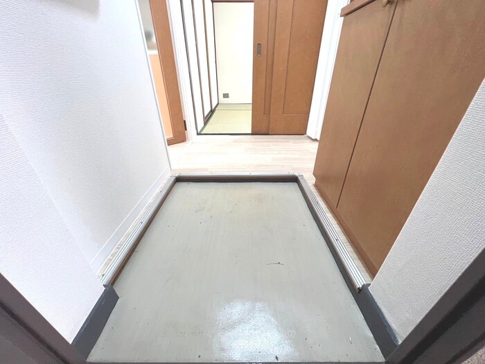 物件内観写真15　(玄関)