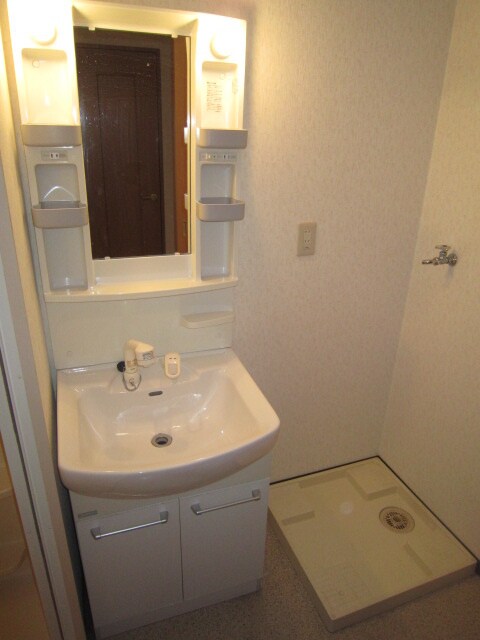 物件内観写真8　(洗面)
