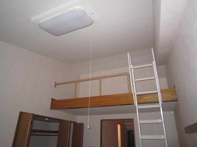 物件内観写真14　(ロフト)
