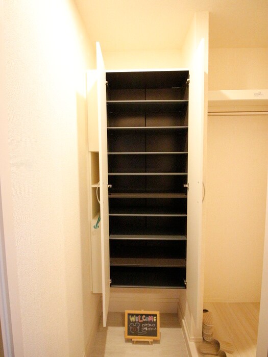 物件内観写真17　(靴箱)