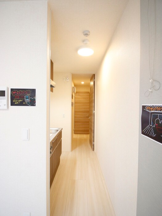 物件内観写真18　(廊下)