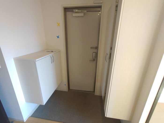 物件内観写真16　(玄関)