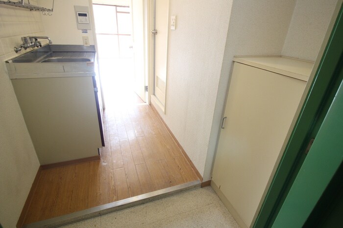 物件内観写真6　(玄関)