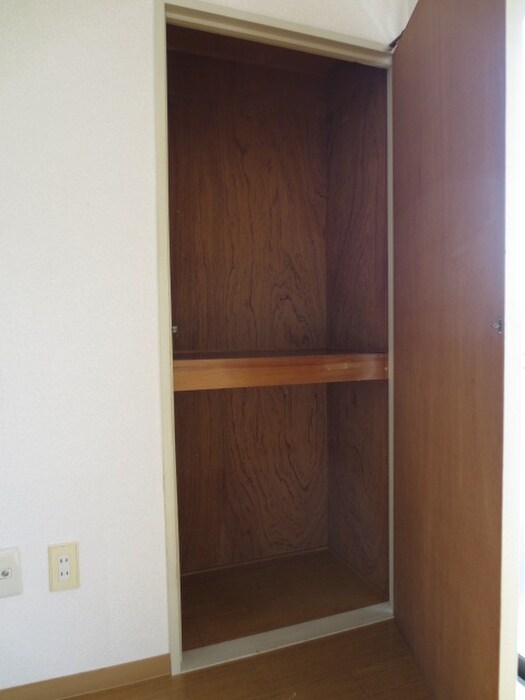 物件内観写真10　(収納)