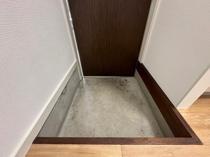 物件内観写真15　(玄関)