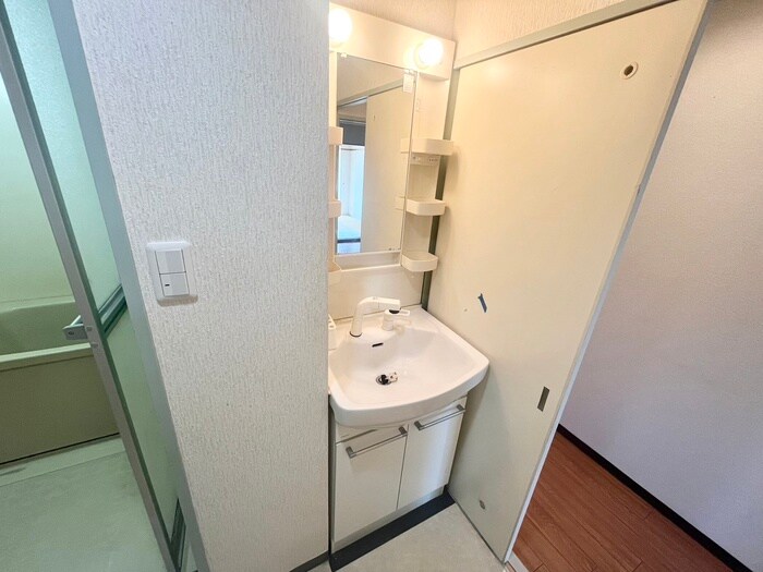 物件内観写真12　(洗面)