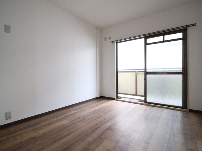 物件内観写真18　(居室)