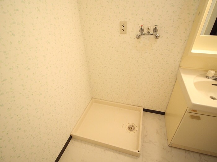 物件内観写真21　(洗濯機置場)