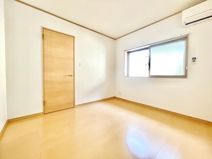 物件内観写真11　(居室)