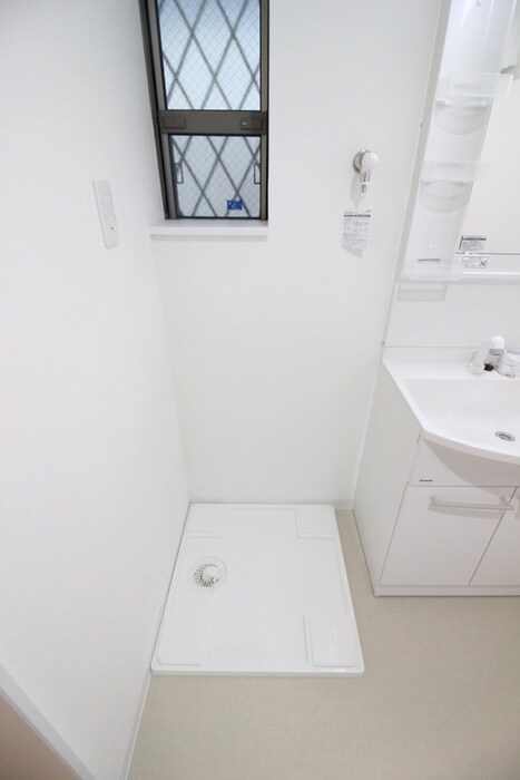 物件内観写真17　(洗濯機置場)