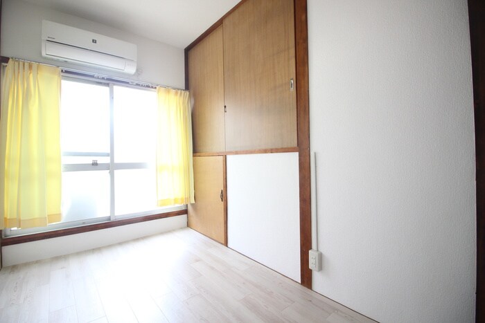 物件内観写真8　(居室)