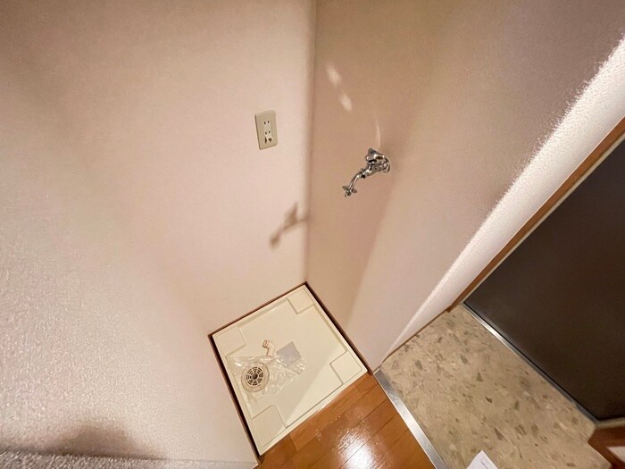 物件内観写真19　(洗濯機置場)