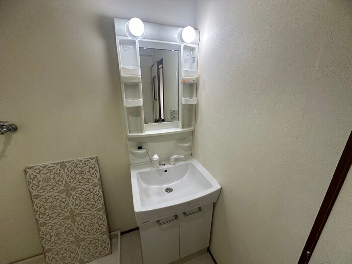 物件内観写真9　(洗面)