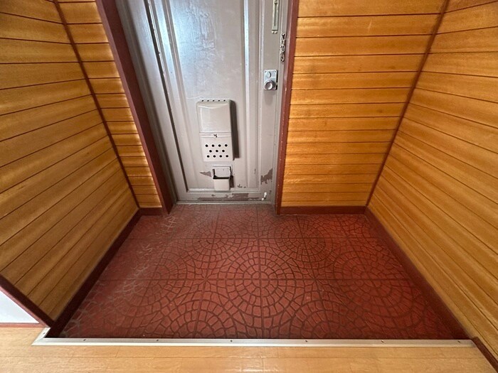 物件内観写真15　(玄関)