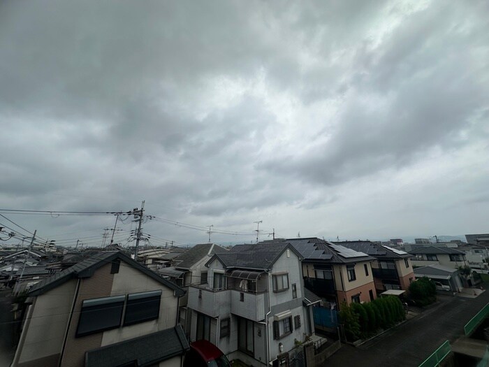 物件内観写真18　(室内からの展望)