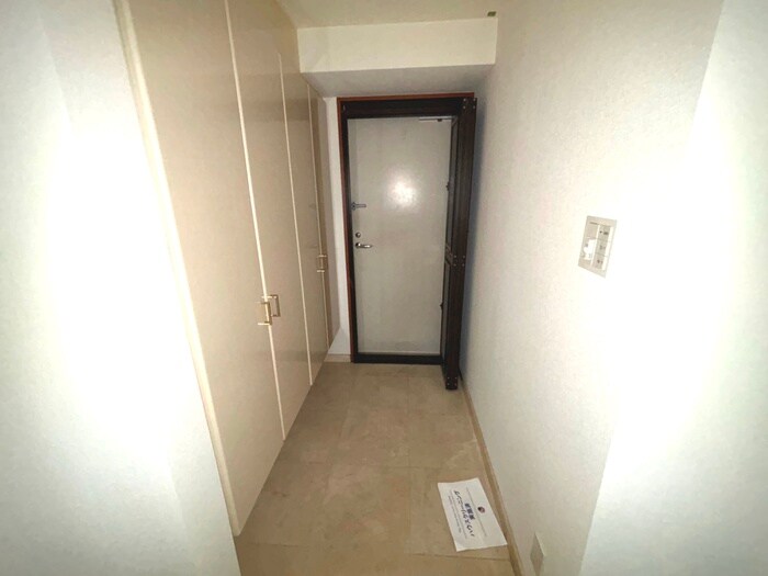 物件内観写真18　(玄関)
