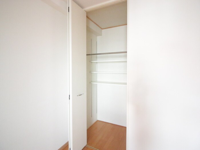 物件内観写真15　(収納)
