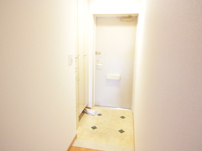 物件内観写真17　(玄関)