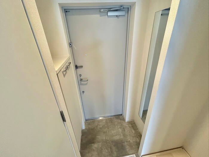 物件内観写真7　(玄関)