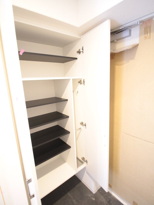 物件内観写真8　(靴箱)