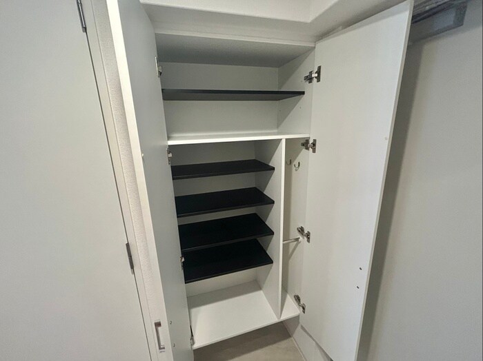 物件内観写真8　(靴箱)