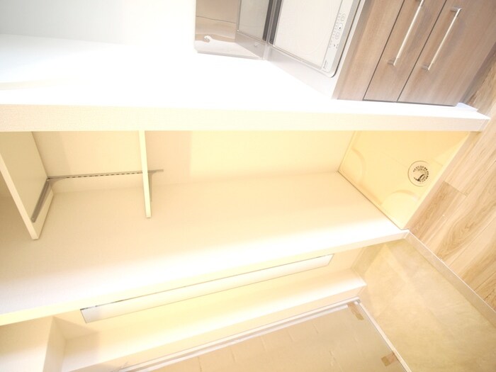 物件内観写真11　(洗濯機置場)