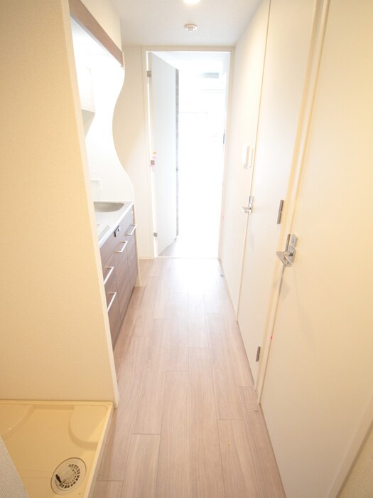 物件内観写真13　(廊下)