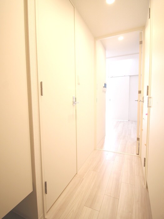 物件内観写真16　(廊下)