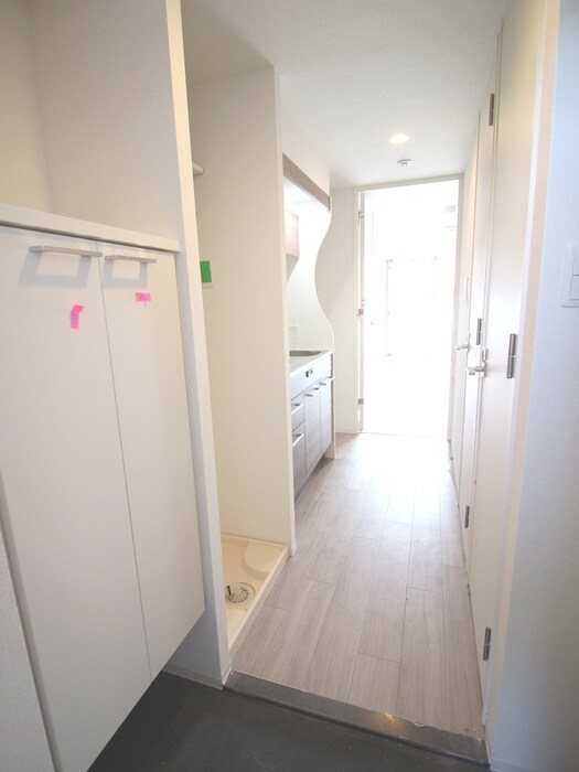 物件内観写真16　(廊下)