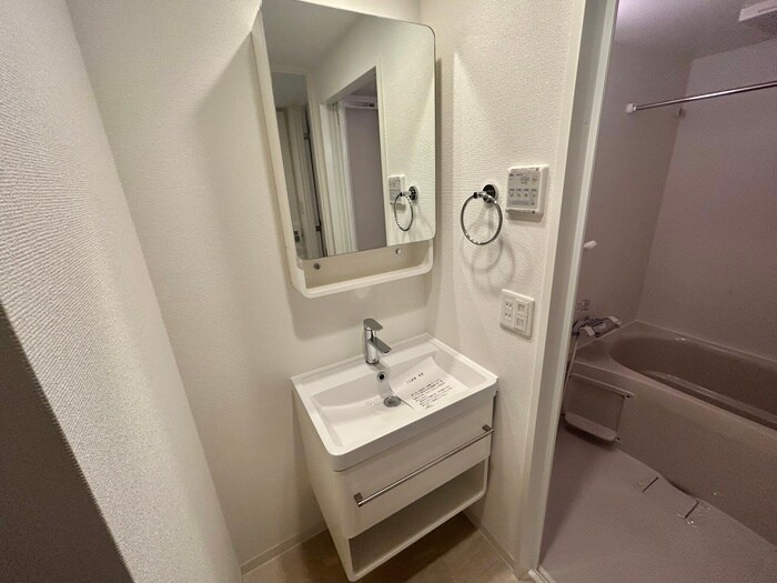 物件内観写真16　(洗面)