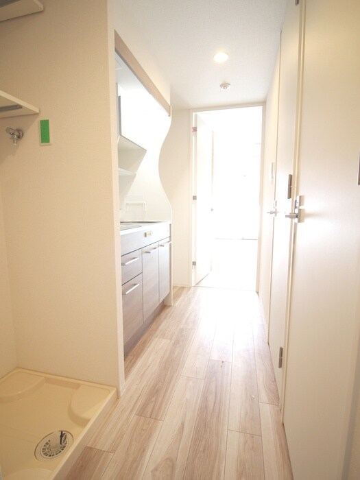 物件内観写真17　(廊下)