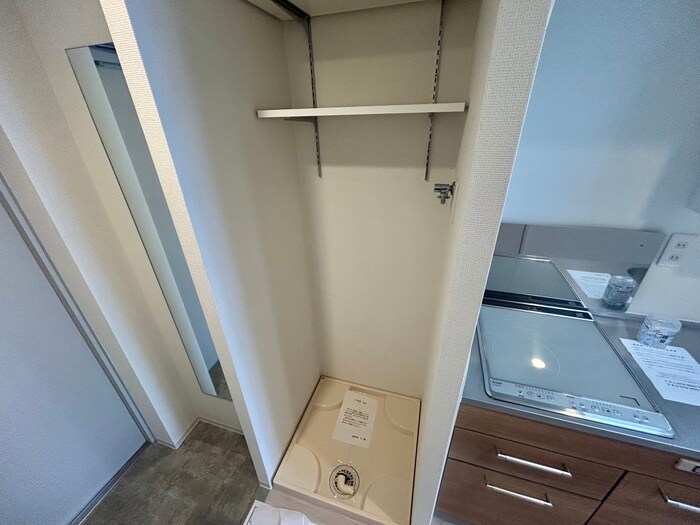 物件内観写真18　(洗濯機置場)