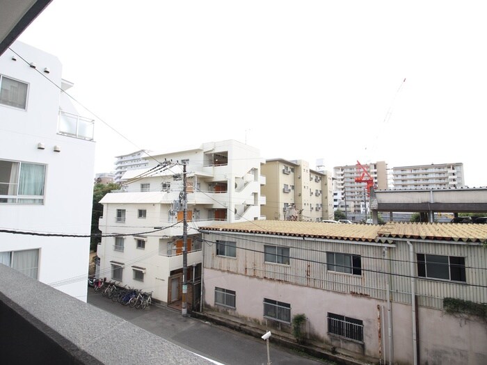 物件内観写真18　(室内からの展望)