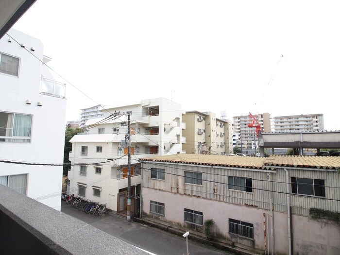 物件内観写真20　(室内からの展望)