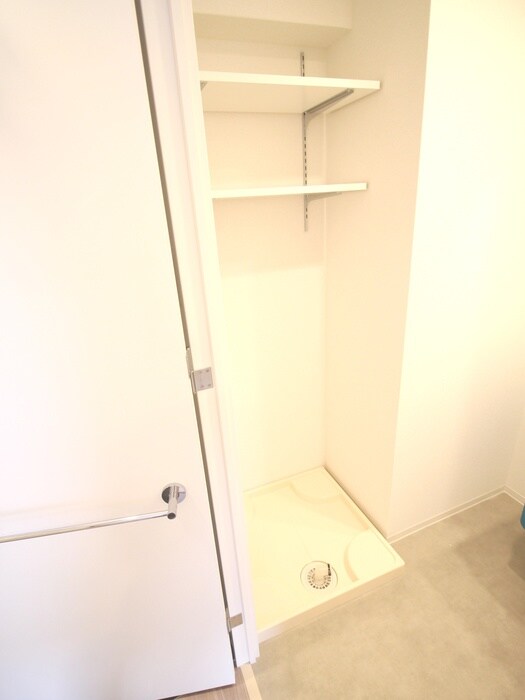 物件内観写真20　(洗濯機置場)