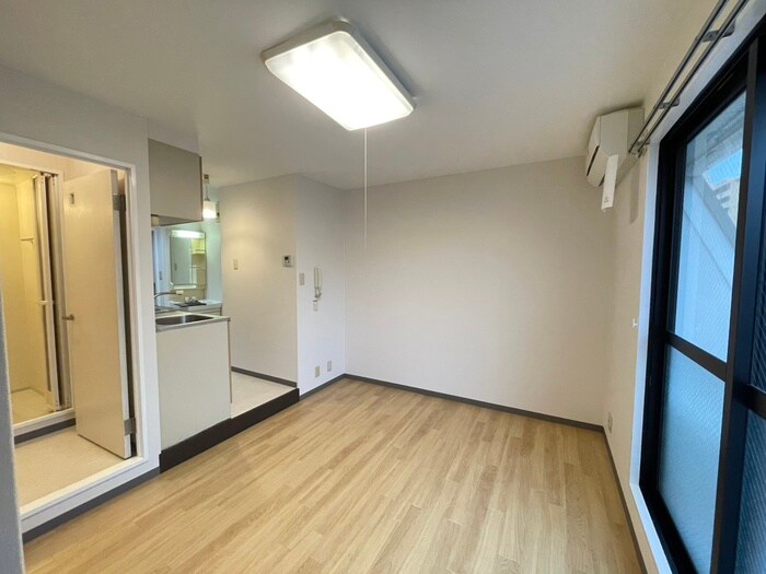 物件内観写真6　(居室)