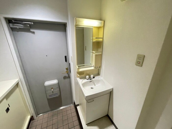 物件内観写真11　(洗面)