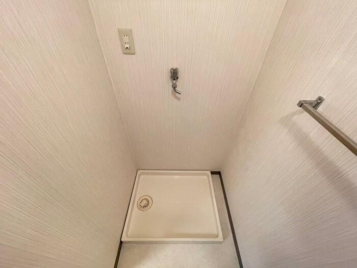 物件内観写真12　(洗濯機置場)