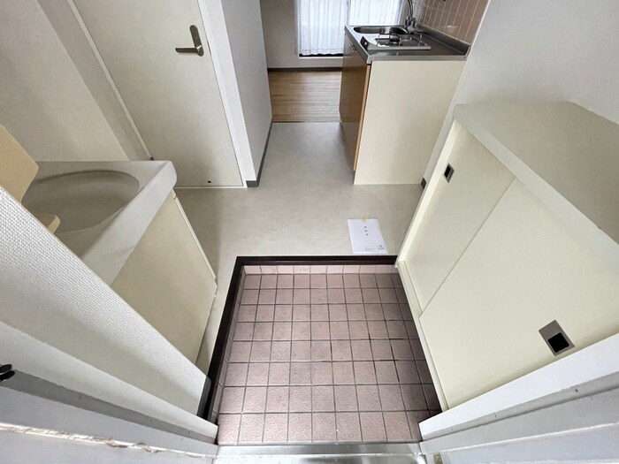 物件内観写真18　(玄関)