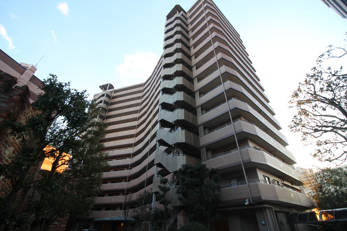 ﾌｧｰｽﾄｱｳﾞｪﾆｭｰⅡﾘﾊﾞｰｶﾞｰﾃﾞﾝ泉ヶ丘