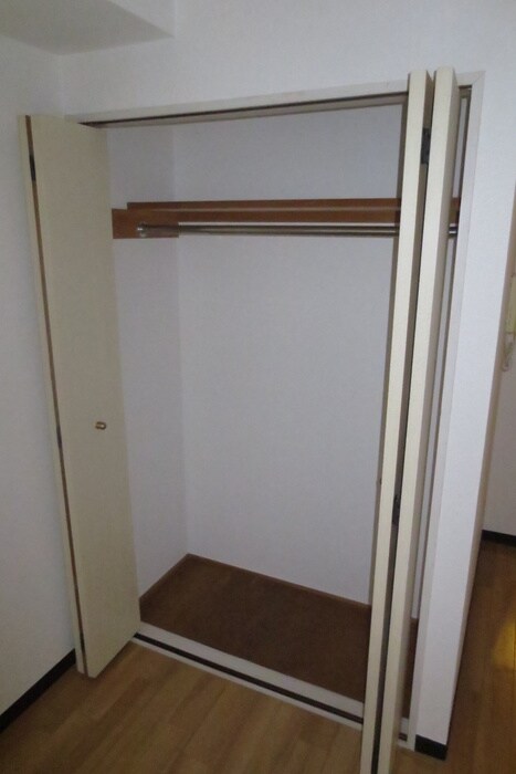 物件内観写真11　(収納)