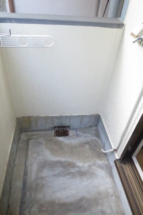 物件内観写真12　(洗濯機置場)